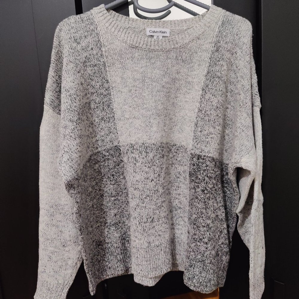 Calvin Klein Size L Gray